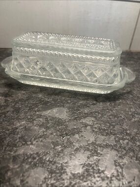 WEXFORD ANCHOR HOCKING Pressed Glass Butter Dish - Clear Diamond Pattern